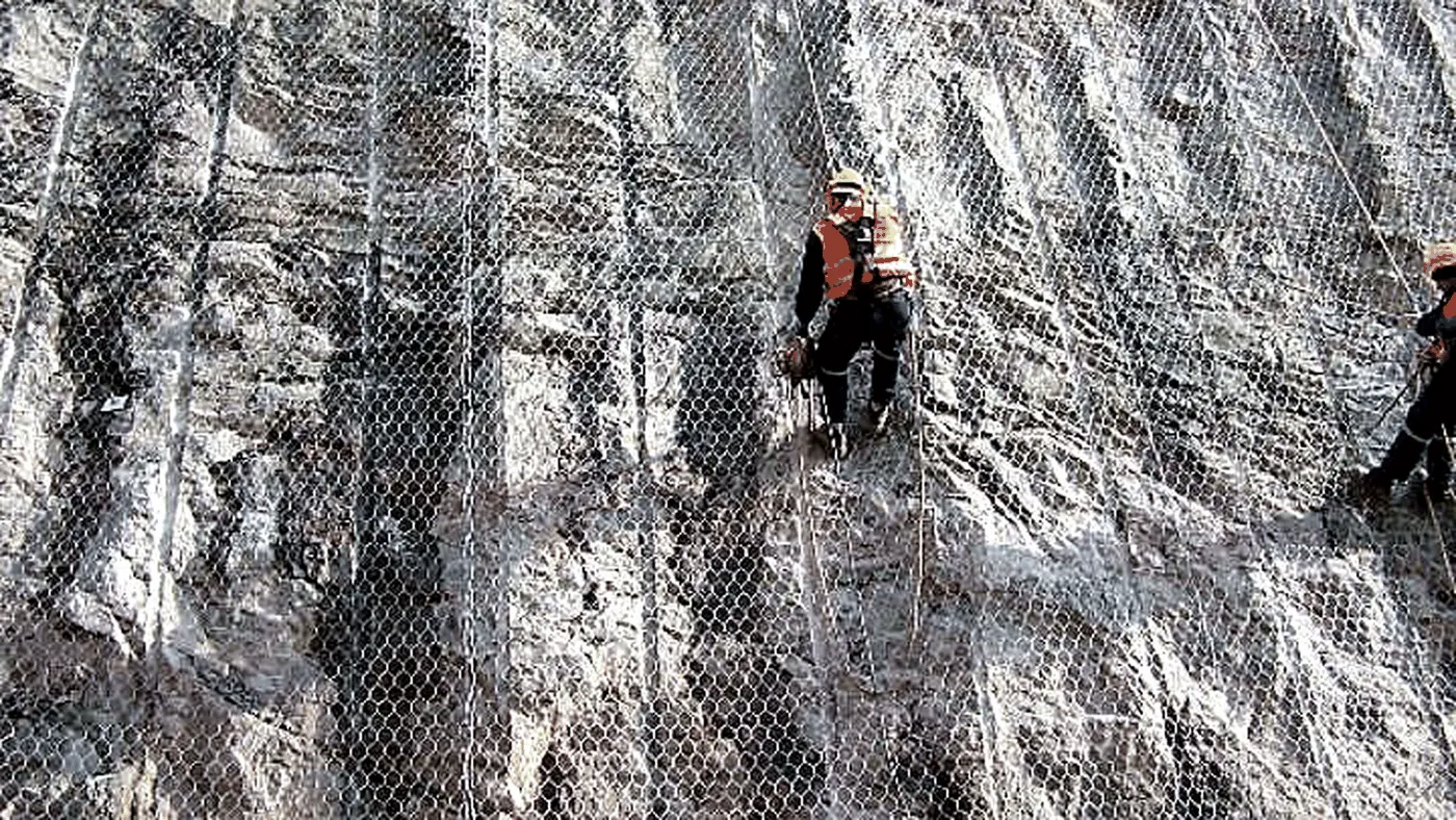 Çelik Grid Ağlar ile Şev Koruma